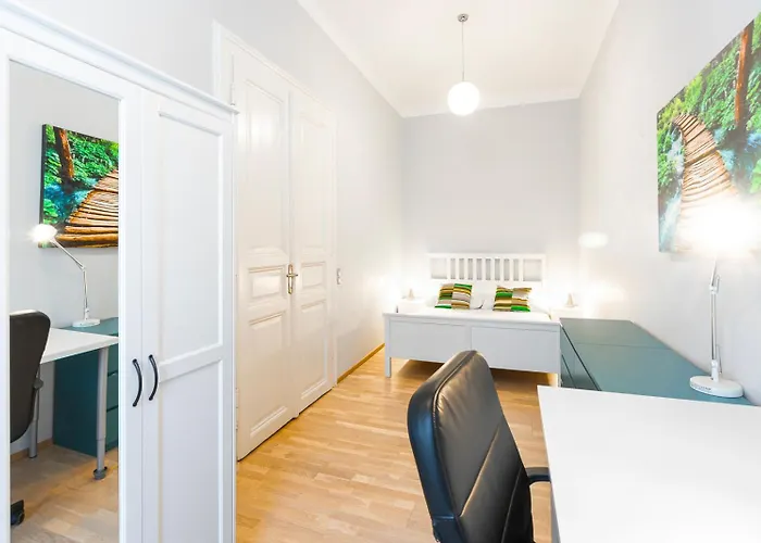 Luxury With Spacious Livingroom At Opera House Apartment Budapest