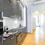 아파트 Luxury With Spacious Livingroom At Opera House
